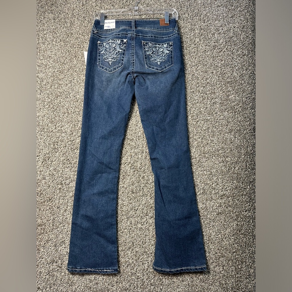 NWT WallFlower Juniors' Luscious Curvy Bootcut Mid-Rise Jeans Size 1 - Picture 4 of 6